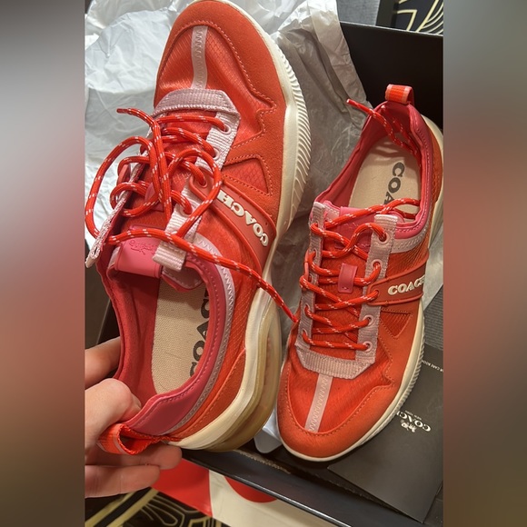 Coach Sneakers size 9.5 - Picture 4 of 5